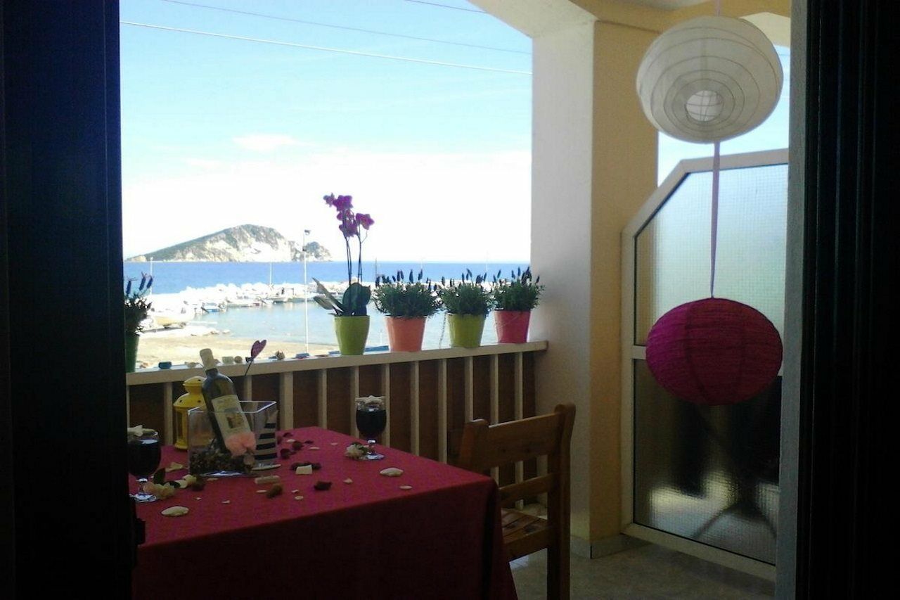 Appartamento Ocean Breeze Keri Esterno foto